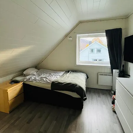 아파트 Koselig Og Romslig Hus Med 3 Soverom