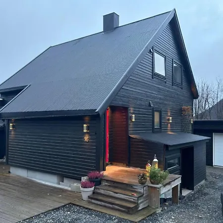 דירה Koselig Og Romslig Hus Med 3 Soverom *